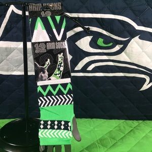 🎁 Seahawks 💙💚 NWT Arm Sock